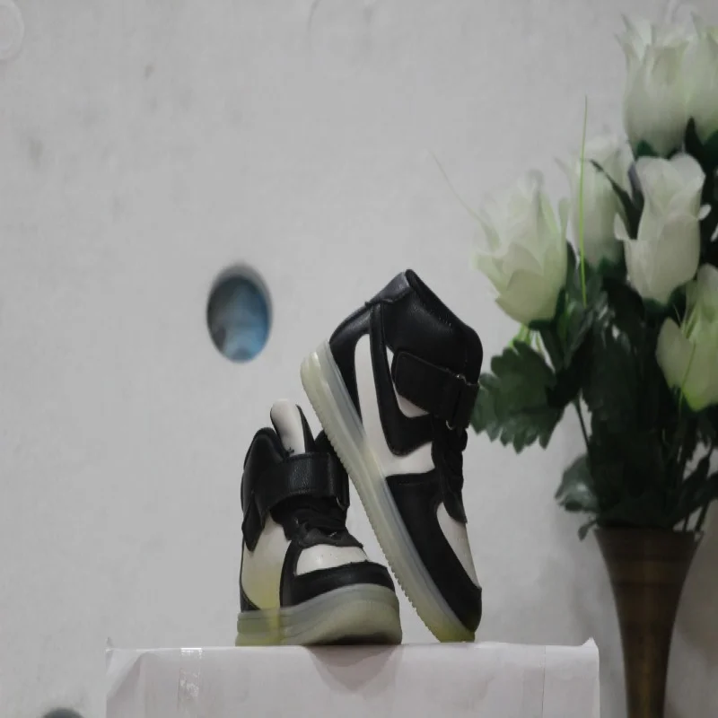Velcro Shoes 
