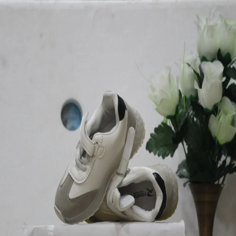 Carrefour Shoe 